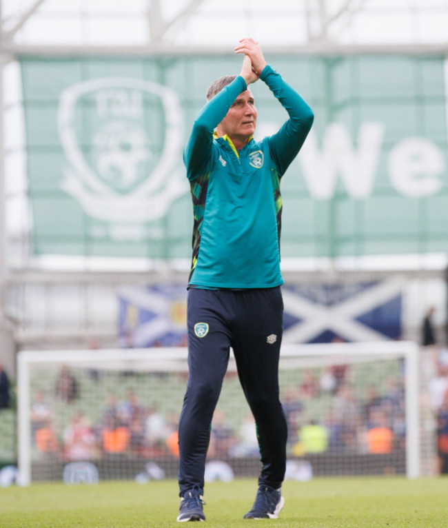 stephen-kenny-applauds-the-fans