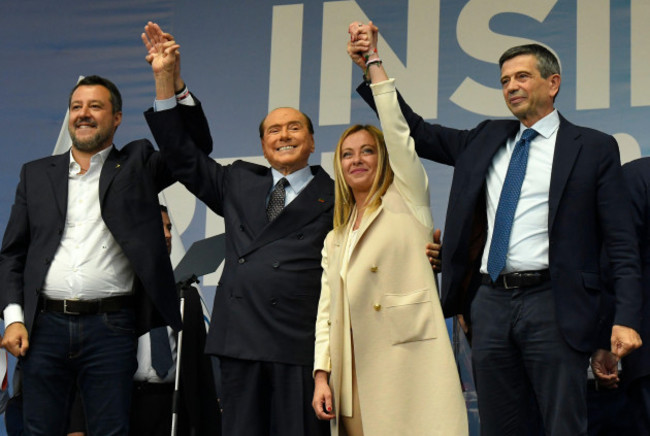 rome-italy-22nd-sep-2022-rome-closing-campaign-of-the-center-right-pictured-matteo-salvini-silvio-berlusconi-giorgia-meloni-maurizio-lupi-credit-independent-photo-agencyalamy-live-news
