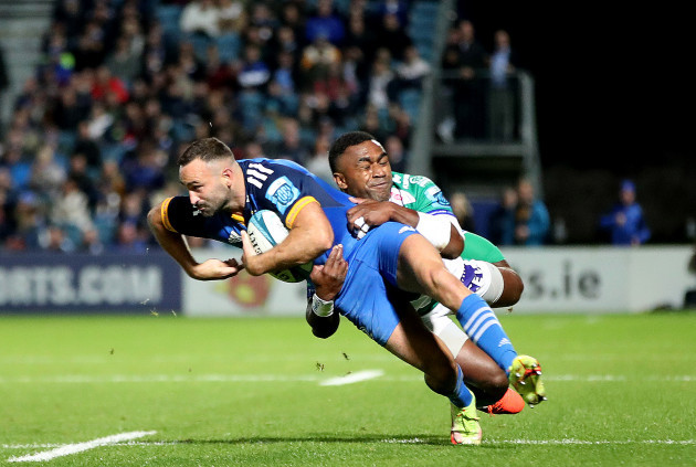 dave-kearney-is-tackled-by-onisi-ratave