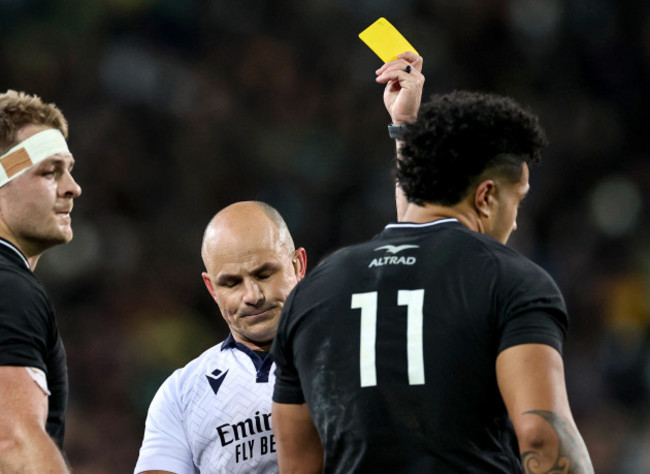 leicester-faingaanuku-receives-a-yellow-card-from-jaco-peyper