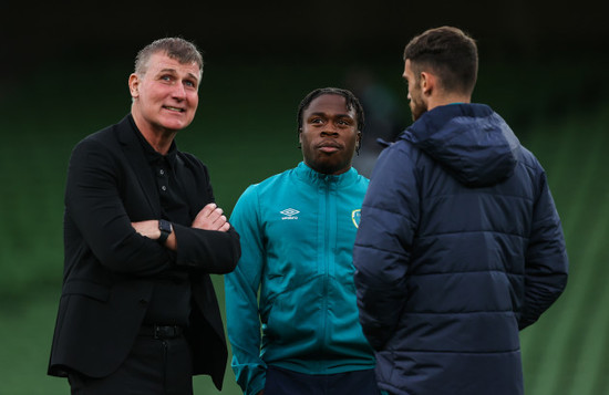 stephen-kenny-michael-obafemi-and-troy-parrott