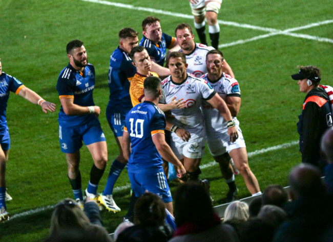 tempers-flare-between-johnny-sexton-and-rohan-janse-van-rensburg