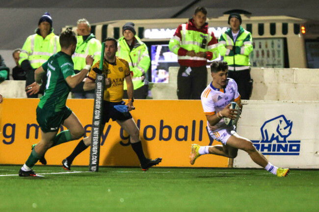 cormac-foley-scores-a-try