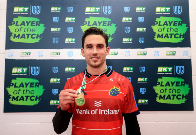 joey-carbery-with-the-bkt-urc-player-of-the-match-medal