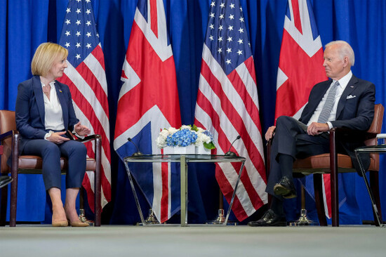 new-york-city-united-states-21st-sep-2022-u-s-president-joe-biden-during-a-bilateral-meeting-with-the-new-british-prime-minister-liz-truss-left-on-the-sidelines-of-the-77th-session-of-the-u-n-g