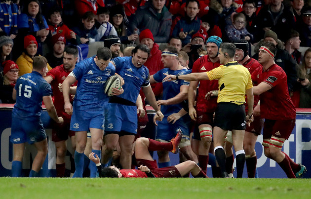 tempers-flare-between-jonathan-sexton-and-joey-carbery