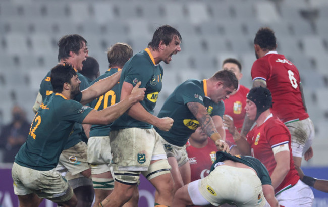 eben-etzebeth-celebrates-with-damian-de-allende