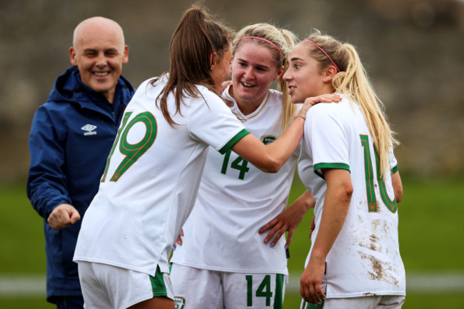 eva-mangan-erin-mclaughlin-and-ellen-molloy-celebrate-after-the-game