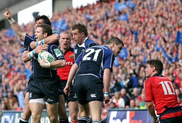 gordon-darcy-celebrates-his-try-with-shane-horgan-and-luke-fitzgerald