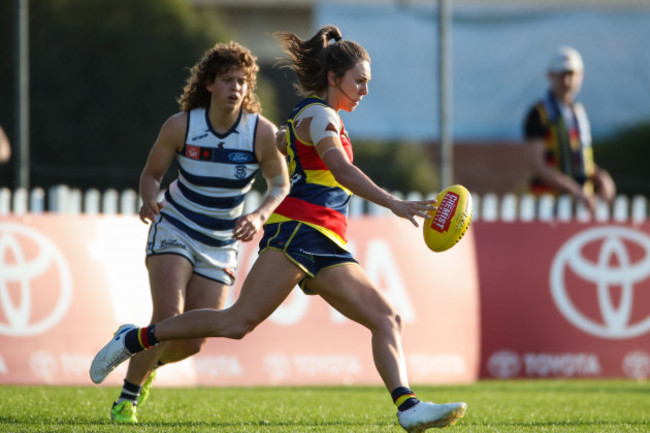 aflw-crows-cats