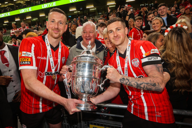 shane-mceleney-and-patrick-mceleney-celebrate-with-the-extra-ie-fai-cup
