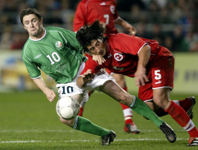 robbie-keane-and-murat-yakin-16102002-digital