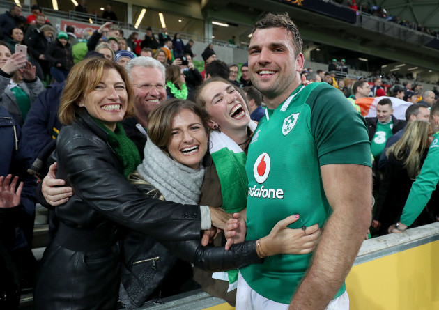 tadhg-beirne-celebrates-with-mother-brenda-father-gerry-and-sisters-jennifer-alannah-and-caoimhe