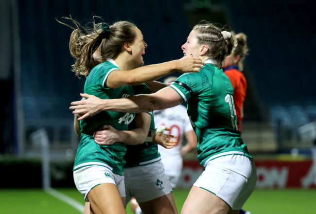 beibhinn-parsons-celebrates-scoring-her-sides-first-try-with-lauren-delany