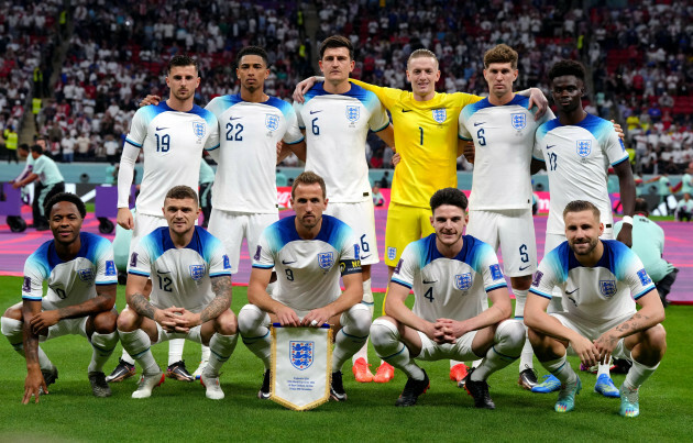 england-team-group-back-row-left-right-raheem-sterling-jude-bellingham-harry-maguire-goalkeeper-jordan-pickford-john-stones-bukayo-saka-front-row-left-right-raheem-sterling-kieran-trippi