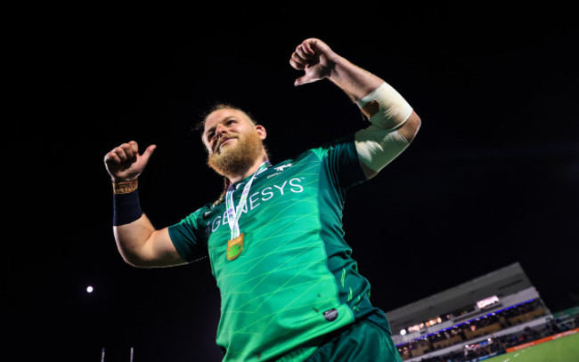 finlay-bealham-celebrates-winning