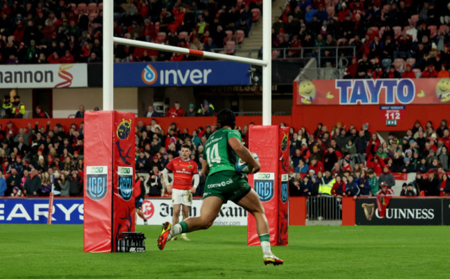 byron-ralston-scores-his-sides-opening-try