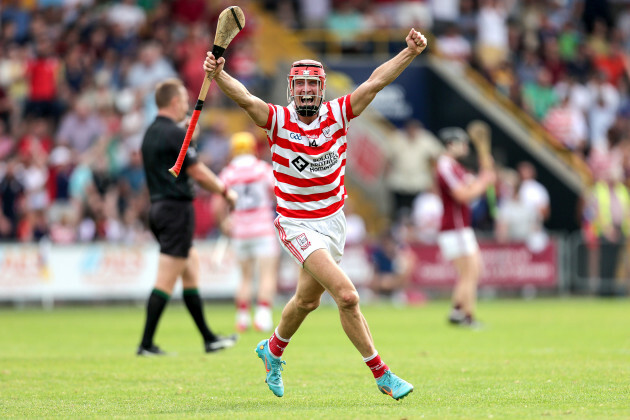 paul-morris-celebrates-at-the-final-whistle