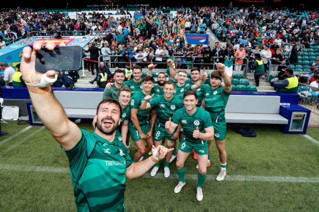 irelands-harry-mcnulty-takes-a-selfie-of-the-team-after-the-series-in-london