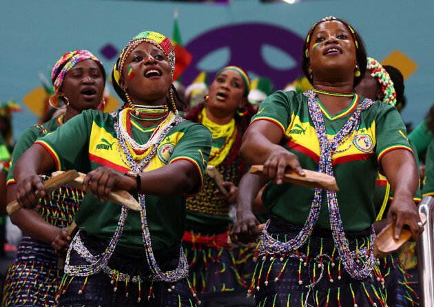 al-khor-qatar-4th-dec-2022-senegal-fans-before-the-fifa-world-cup-2022-match-at-al-bayt-stadium-al-khor-picture-credit-should-read-david-kleinsportimage-credit-sportimagealamy-live-news