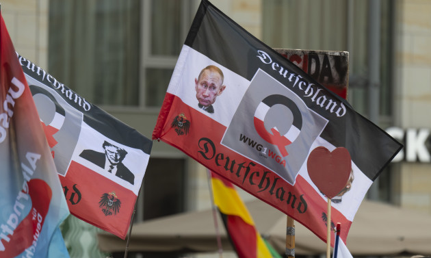 assembly-on-the-anniversary-of-the-pegida-movement