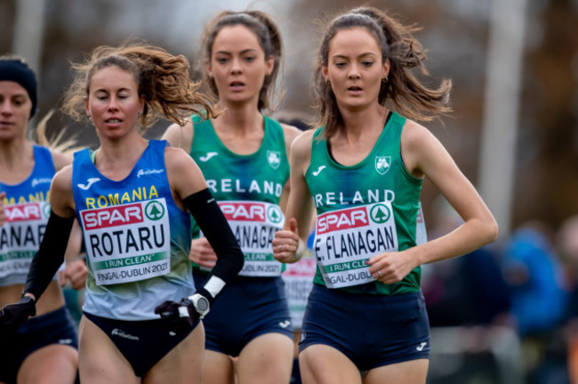 eilish-and-roisin-flanagan-during-the-womens-senior-race