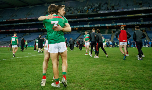 oisin-mullin-and-lee-keegan-dejected