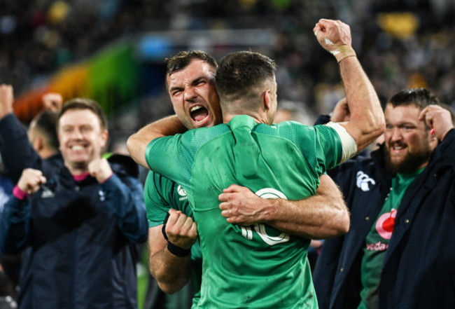 johnny-sexton-and-tadhg-beirne-celebrate-winning-the-series