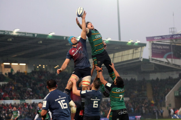 tadhg-beirne-steals-a-line-out-ball