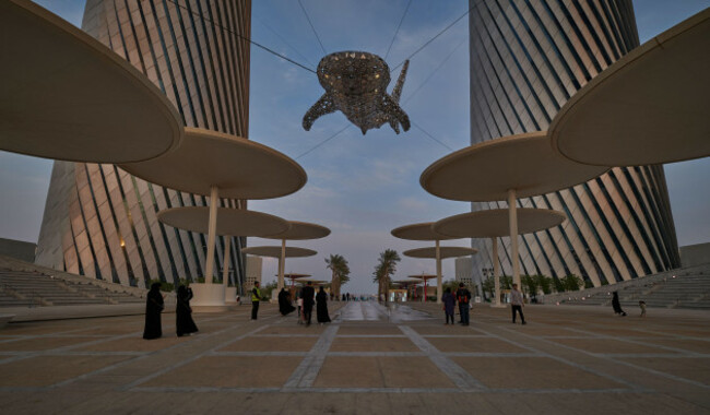 lusail-boulevard-in-lusail-city-qatar-afternoon-shot-showing-qatar-preparation-for-fifa-world-cup-2022-with-locals-and-visitors-walking