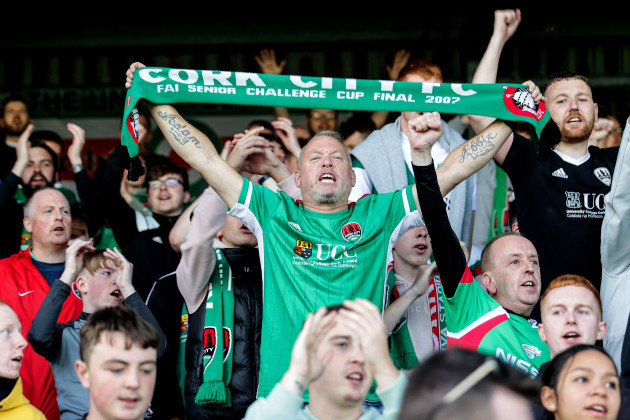 cork-city-fans-before-the-game