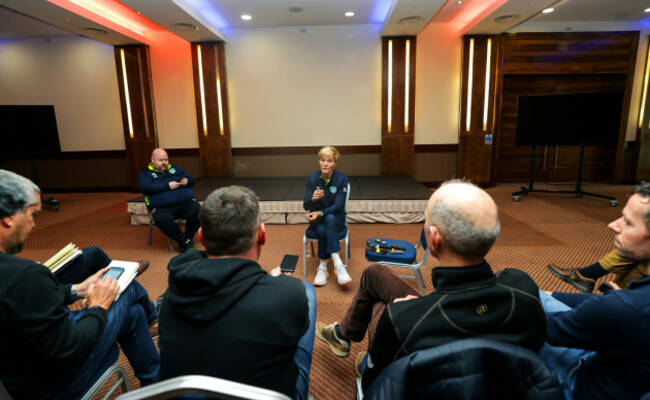 vera-pauw-speaks-to-the-assembled-media