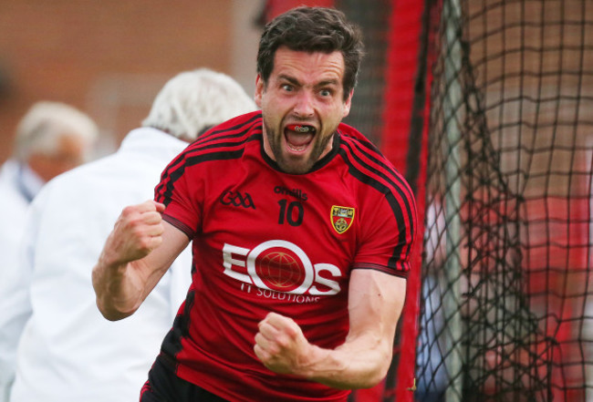 kevin-mckernan-celebrates-after-scoring-a-goal