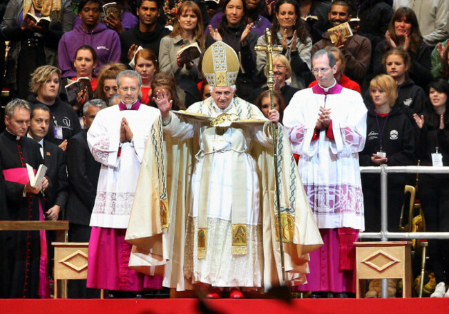 file-photo-dated-180910-of-pope-benedict-xvi-leading-a-prayer-vigil-at-hyde-park-in-london-on-the-third-day-of-his-state-visit-pope-emeritus-benedict-xvi-has-died-the-vatican-has-announced-issue