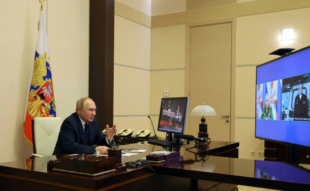 novo-ogaryovo-russia-04th-jan-2023-russian-president-vladimir-putin-takes-part-in-a-video-conference-with-defence-minister-sergei-shoigu-and-commander-of-the-admiral-gorshkov-frigate-igor-krokhmal