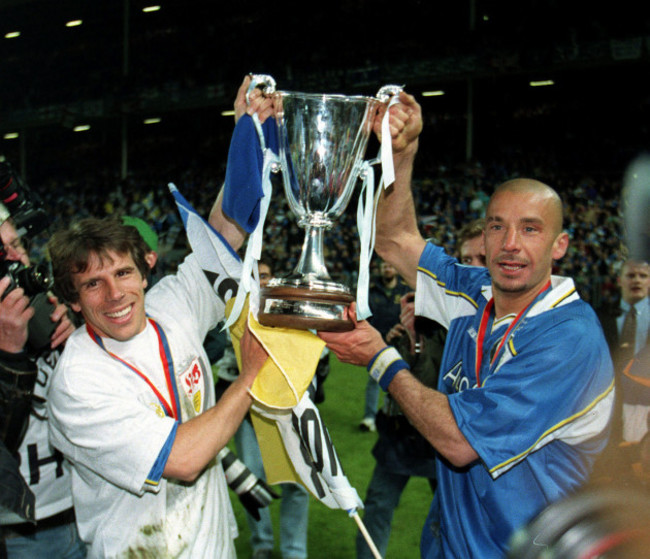 gianfranco-zola-vialli-trophy-chelsea-v-stuttgart-cwc-final-13-may-1998