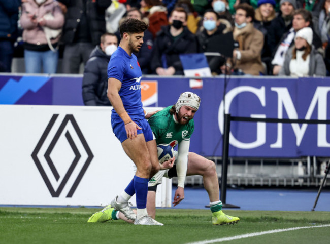 mack-hansen-celebrates-scoring-their-first-try