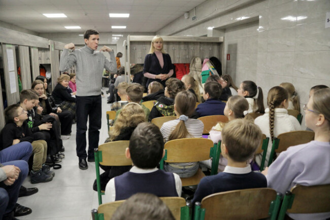 studying-school-bomb-shelter-odesa