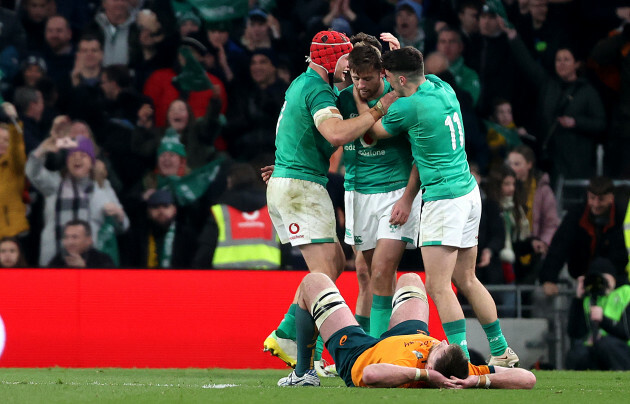 josh-van-der-flier-ross-byrne-and-jimmy-obrien-celebrate-after-the-game