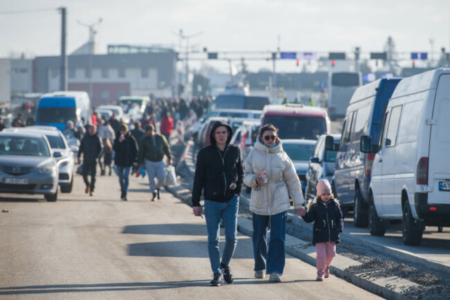 ukrainian-families-reunited-at-the-medyka-polish-border