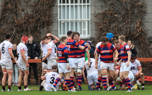 clontarf-celebrate-scoring-a-try