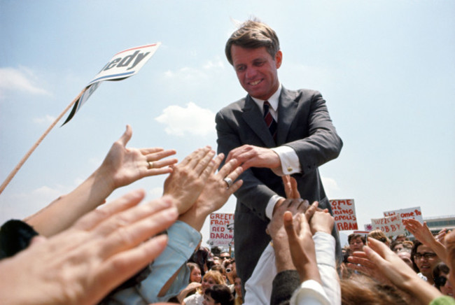 robert-f-kennedy-us-politician-campaigning-for-the-democratic-presidential-nomination-in-california-in-1968-image-shot-1968-exact-date-unknown