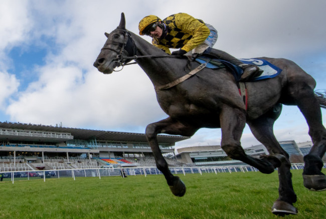 paul-townend-wins-on-gaillard-du-mesnil