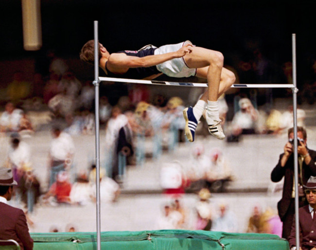 dick-fosbury-of-usa-clears-the-bar-in-the-high-jump-at-the-1968-mexico-city-olympics-fosbury-is-celebrated-for-the-fosbury-flop-which-revolutionized-high-jumping-as-he-clears-the-bar-he-twists