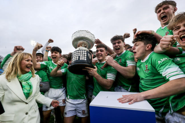 noreen-wilson-presents-the-cup-to-the-gonzaga-team-as-they-celebrate-as-leinster-schools-senior-cup-champions