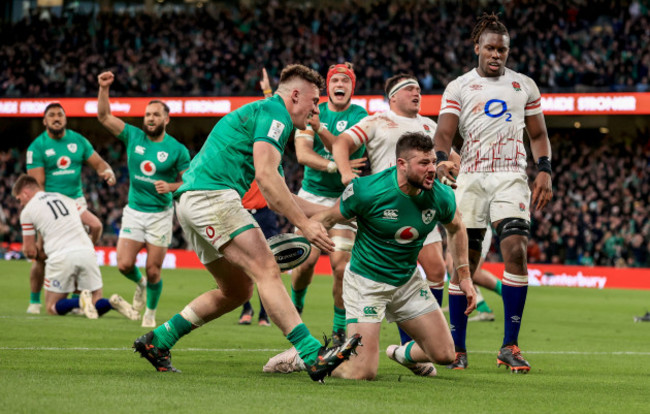 robbie-henshaw-celebrates-scoring-their-second-try-with-dan-sheehan