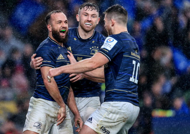 jamison-gibson-park-celebrates-with-hugo-keenan-and-ross-byrne-after-scoring