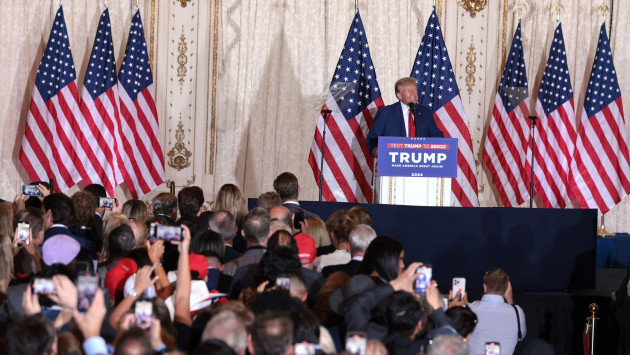 palm-beach-united-states-04th-apr-2023-former-president-donald-j-trump-talks-to-the-media-and-supporters-after-returning-to-mar-a-lago-in-palm-beach-florida-on-tuesday-april-4-2023-trump-spe