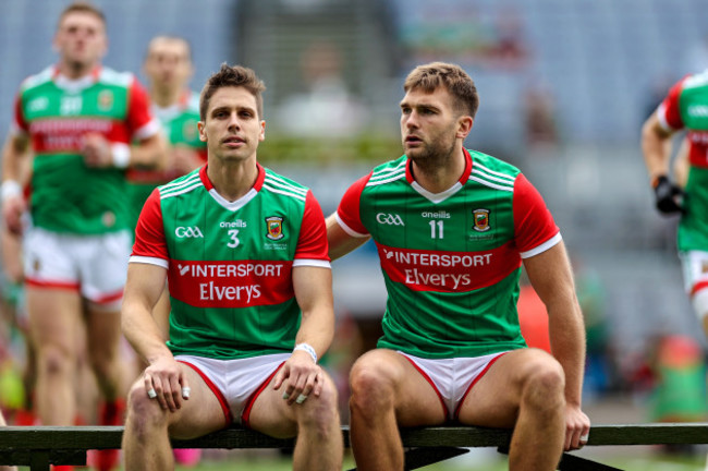 lee-keegan-and-aidan-oshea-line-up-for-the-team-photo