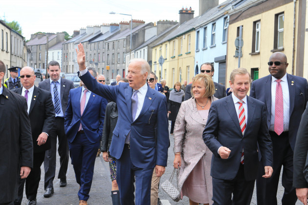 joe-biden-vice-president-of-the-united-states-tours-with-enda-kenny-the-irish-prime-minister-taoiseach-the-towns-of-ballina